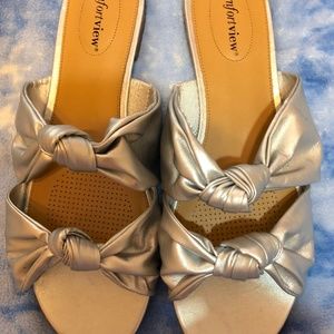 Comfortview Jaclyn Sandals Silver Size 11